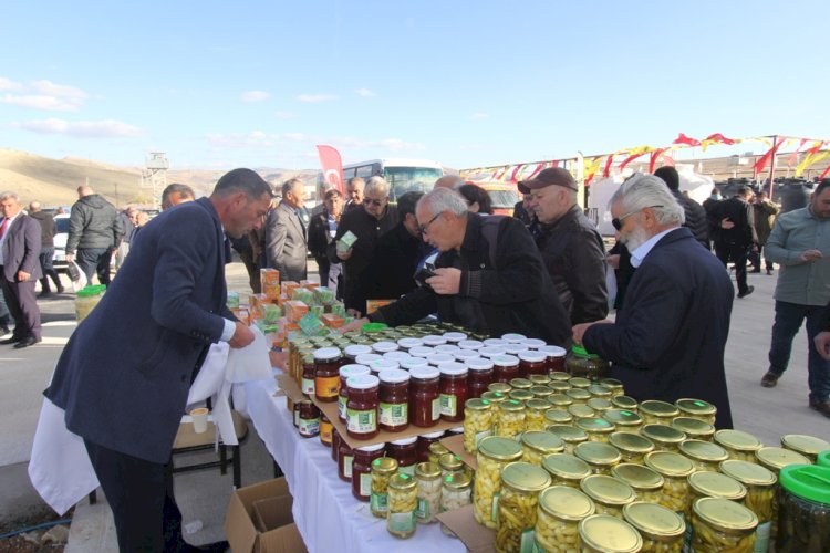ByTat yöresel ürünler ve turşu fabrikası açıldı