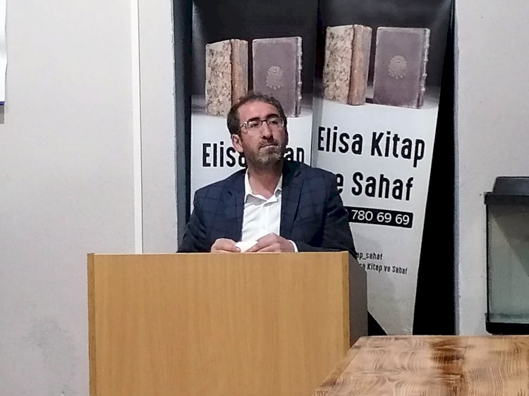 Elisa Sahaf ve Kitap Evinde Söyleşi
