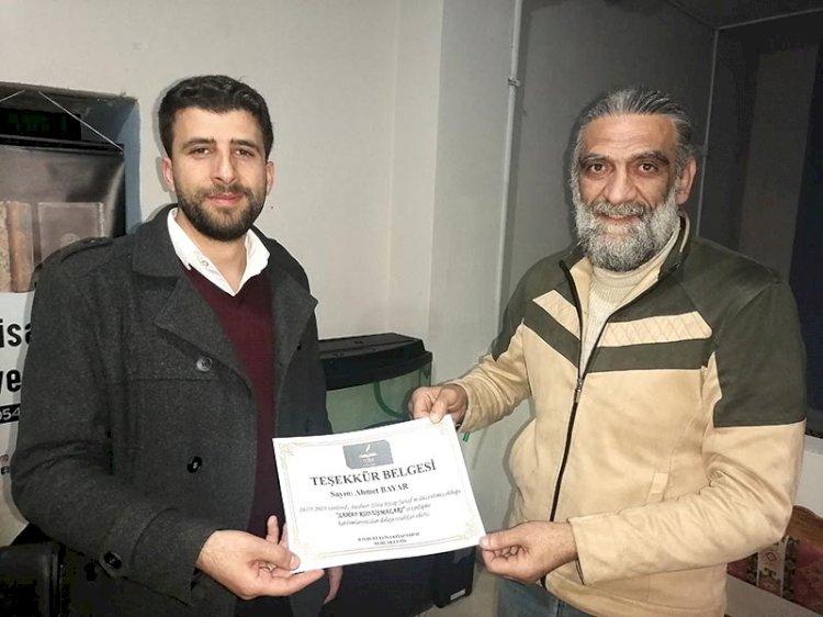 Elisa Bayburt Kitap Sahafta Söyleşilere Devam Ediliyor