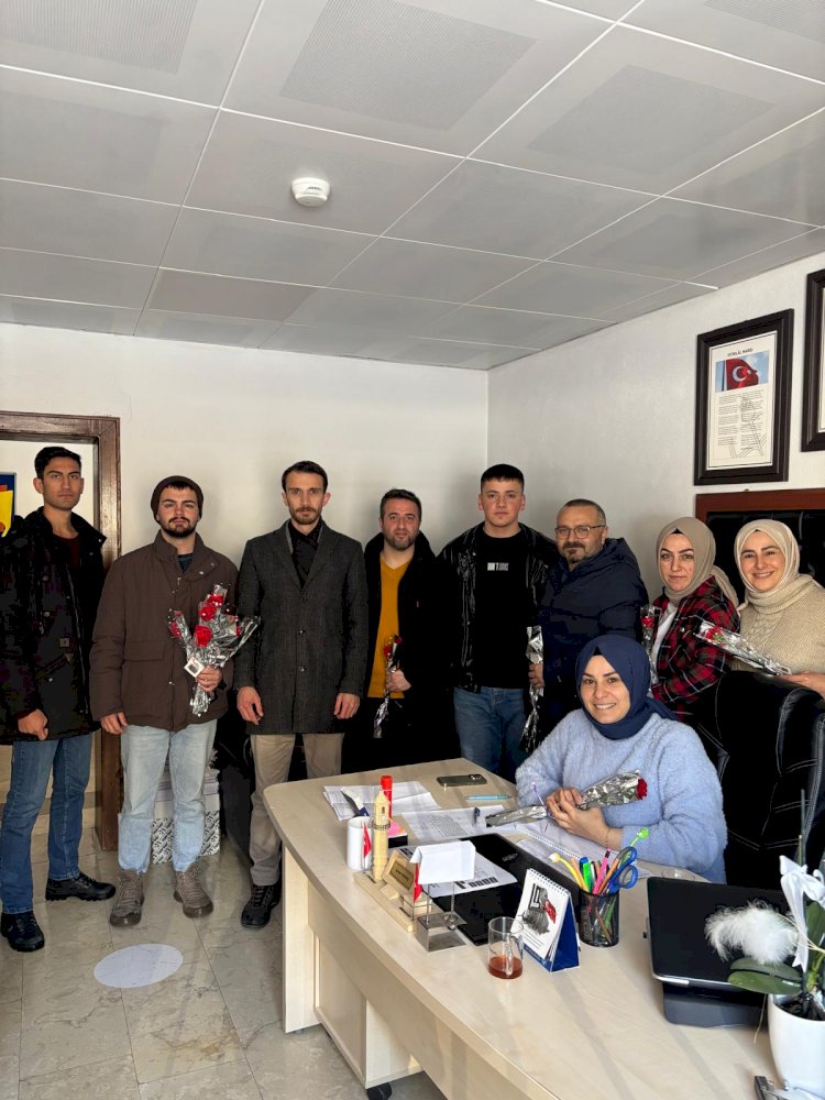Bayburt Ülkü Ocakları'ndan Rektör Mutlu Türkmen'e Öğretmenler Günü Ziyareti