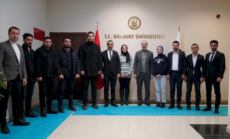 Bayburt Ülkü Ocakları'ndan Rektör Mutlu Türkmen'e Öğretmenler Günü Ziyareti